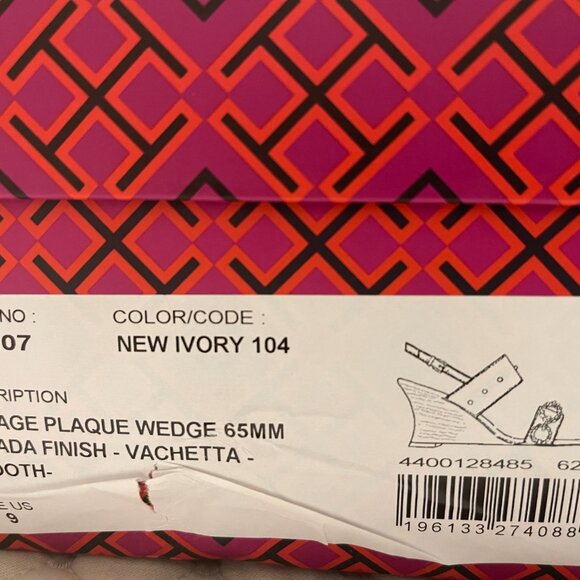 NWT & BOX - TORY BURCH – VINTAGE PLAQUE WEDGE SANDAL - NEW IVORY, SIZE 9 - Picture 9 of 9